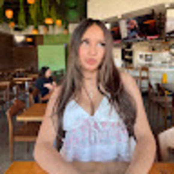 janellecasti515